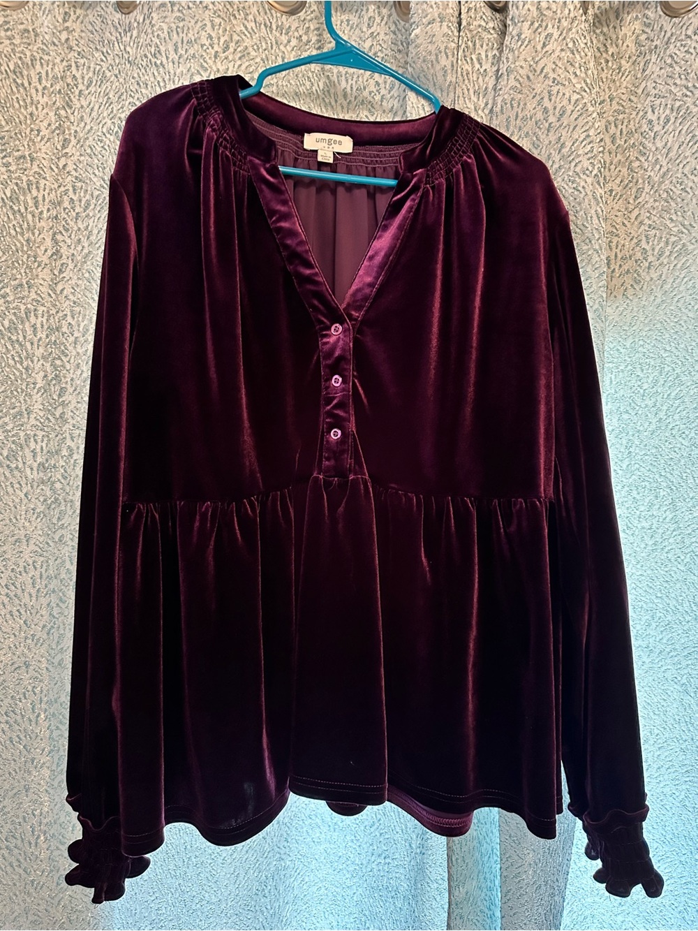 Umgee Velvet Peplum Tunic in Plum